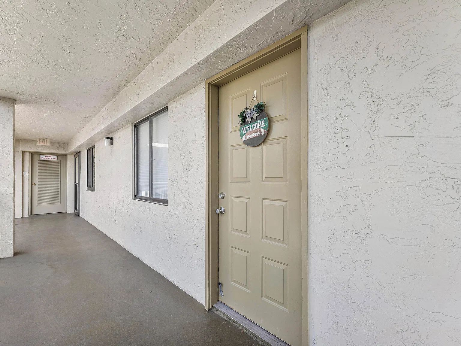 2205 S Cypress Bend Dr — Photo 3