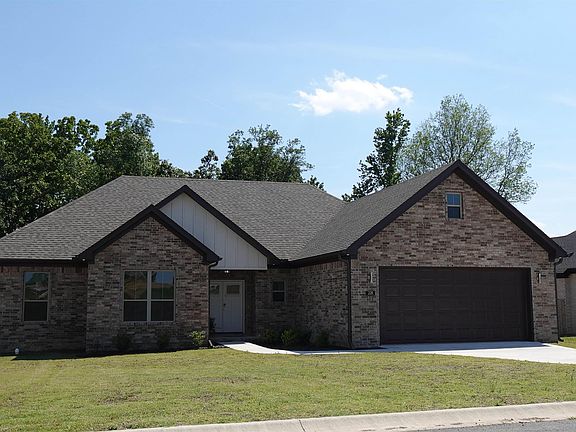 5th image of 228 Michelle Dr