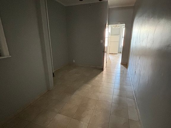 5th image of 8 Saint Pauls Ave #L1