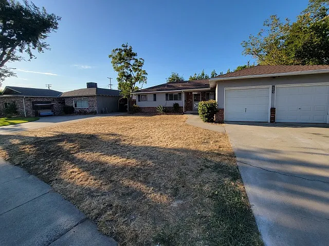 3 bed, 1286 sqft, $2,200 — Photo 2