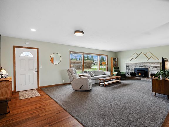 5th image of 1709 Brookside Dr