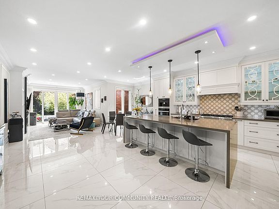 5th image of 37 Copperstone Cres