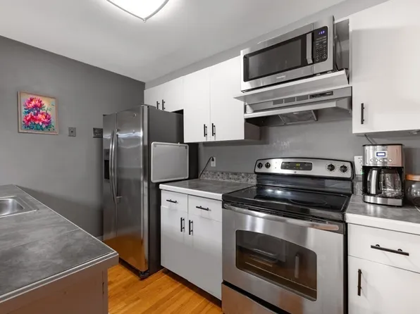 80 Beaumont St APT 101, Dorchester, MA 02124