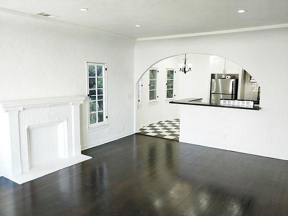 3rd image of 1419 S Sherbourne Dr #2