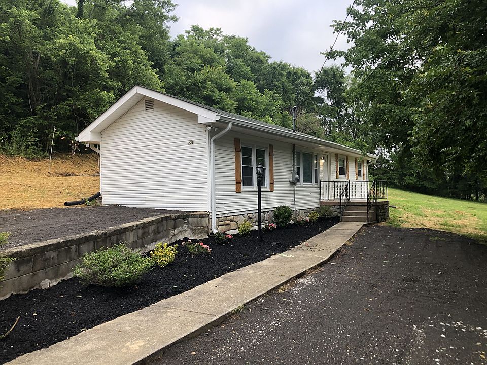 228 Peytons Creek Rd, Pleasant Shade, TN 37145 Zillow