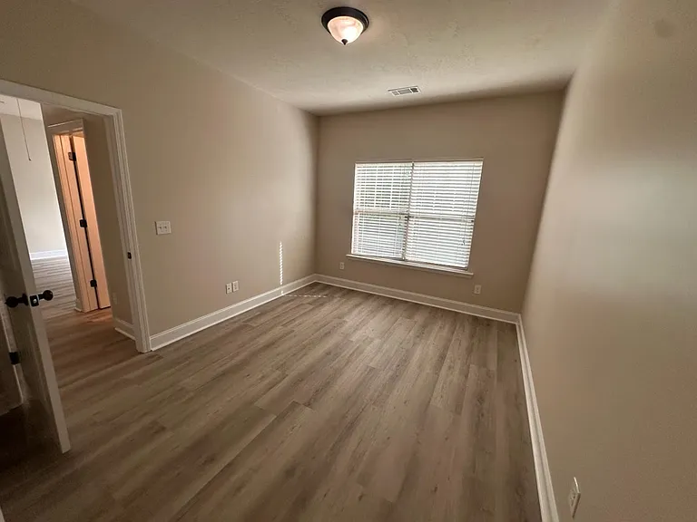 505 Cranberry Cir — Photo 12