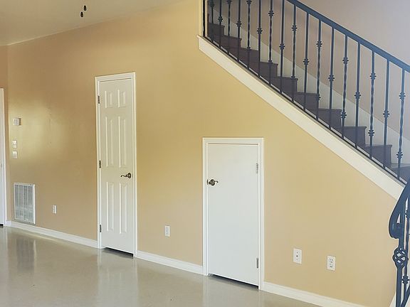 4th image of 804 N Taylor Rd APT 38