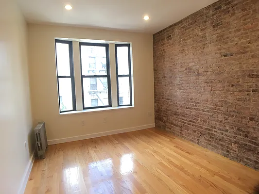 Rented by Bohemia Realty Group | media 2