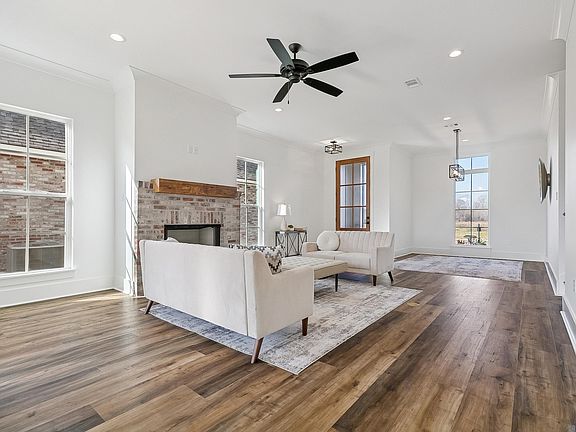 4th image of 7184 Rue Lierre