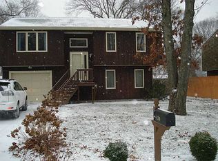 130 Spring Grove Ave, Warwick, RI 02889