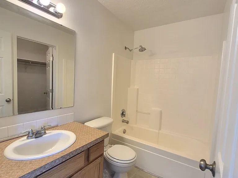 14419 Raleigh Ct — Photo 12