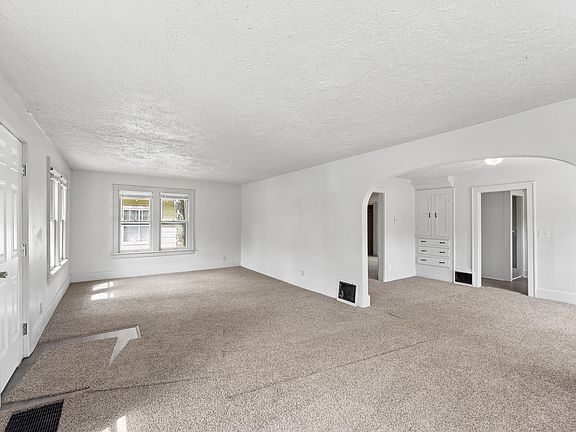 3rd image of 1135 Lavette Ave