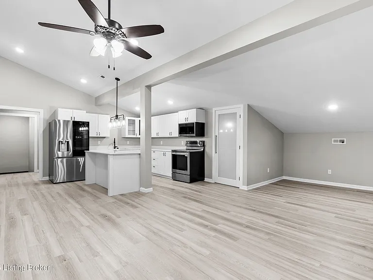 58 Riverside Ln — Photo 4