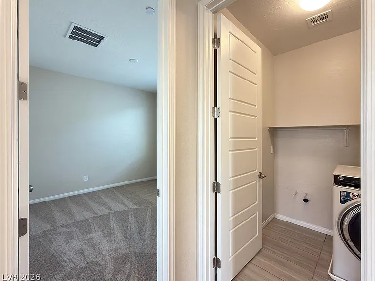141 Neverland Ave — Photo 23