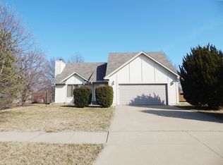 2926 SE Peck Rd, Topeka, KS 66605