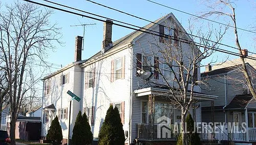 581 W Side Ave Photo 1