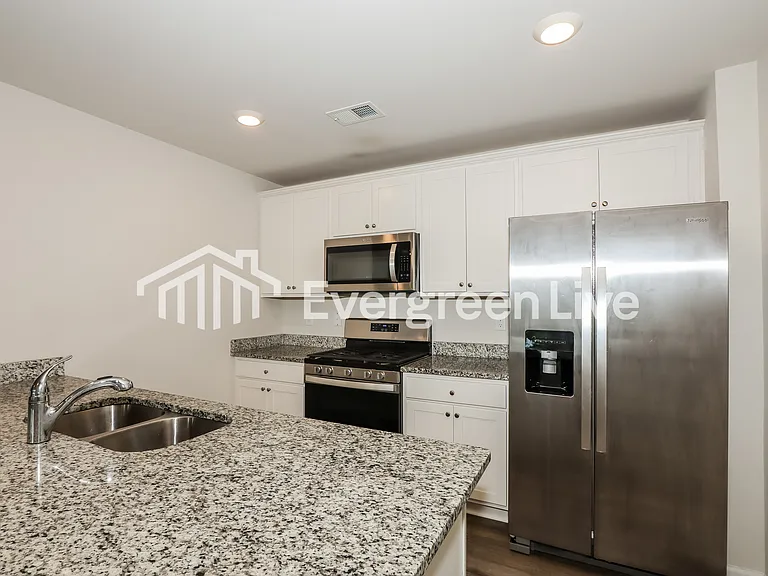 2228 Courtina Way — Photo 6