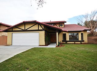 1250 Magnolia Dr, Lancaster, CA
