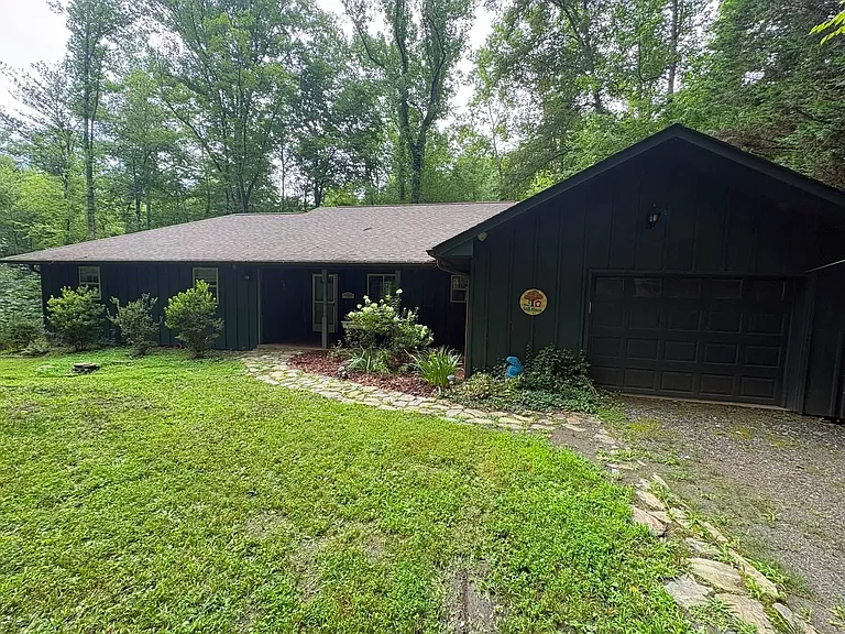 178 Crossover Ln — Photo 1