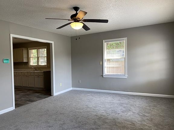 3rd image of 708 S Greer St