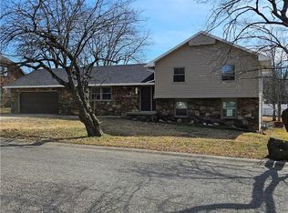 803 Spruce St, Frontenac, KS 66763