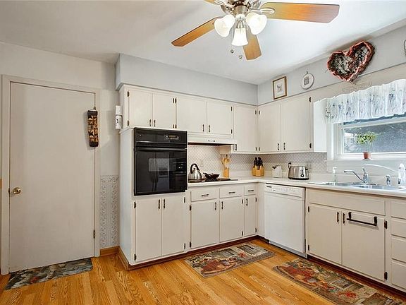 5th image of 9316 Slater St