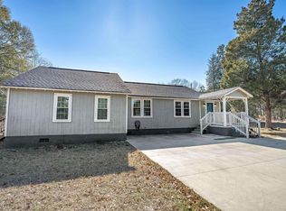 1114 West St, Elgin, SC 29045