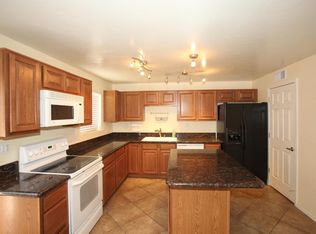 934 N Desert Ave, Tucson, AZ 85711