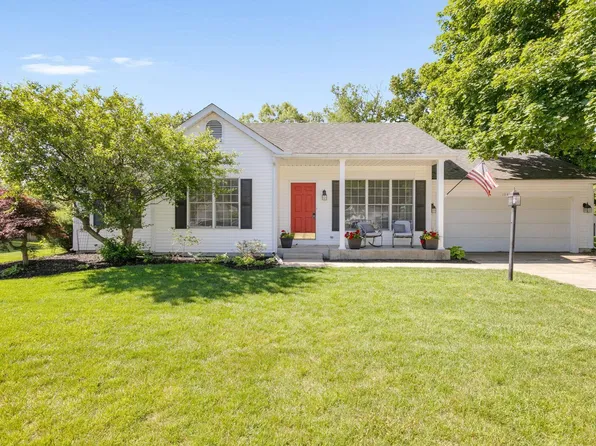 10476 Courtney Ln, Granger, IN 46530
