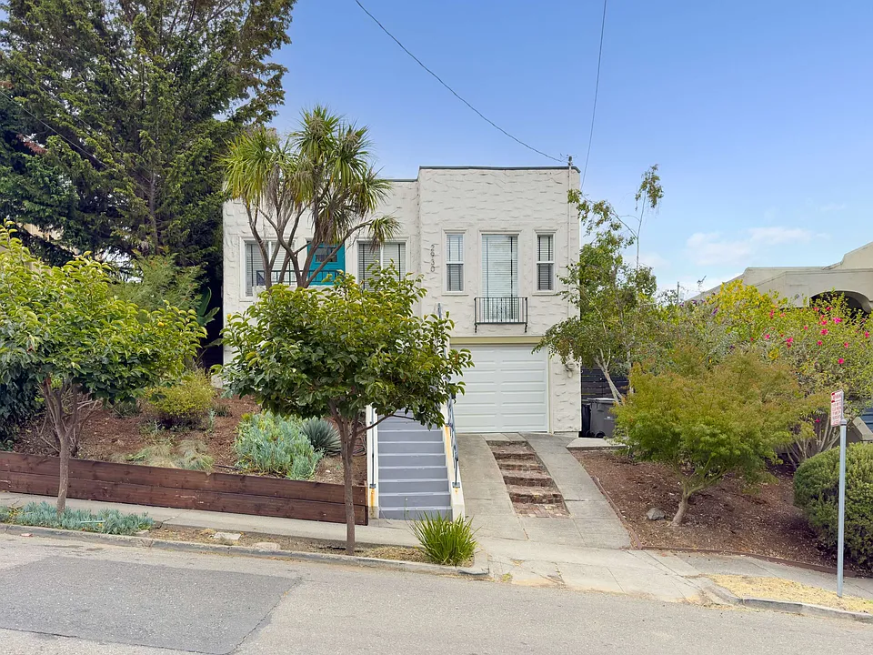2930 Maxwell Ave