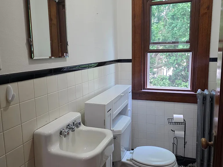 506 Springdale St — Photo 13