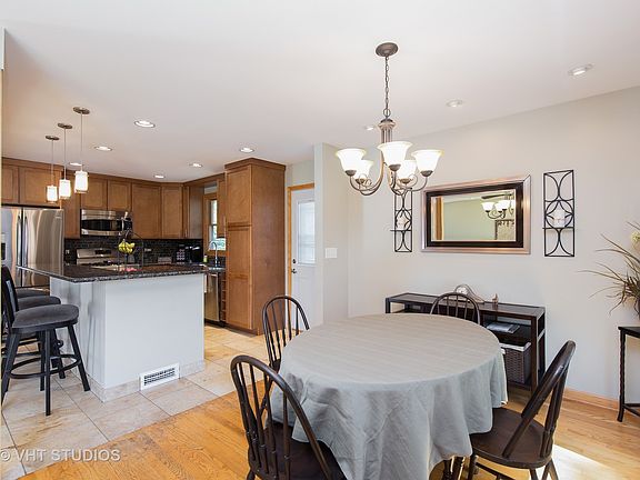 5th image of 402 N Lombard Ave