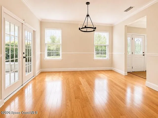 760 Wintergreen Ln — Photo 4