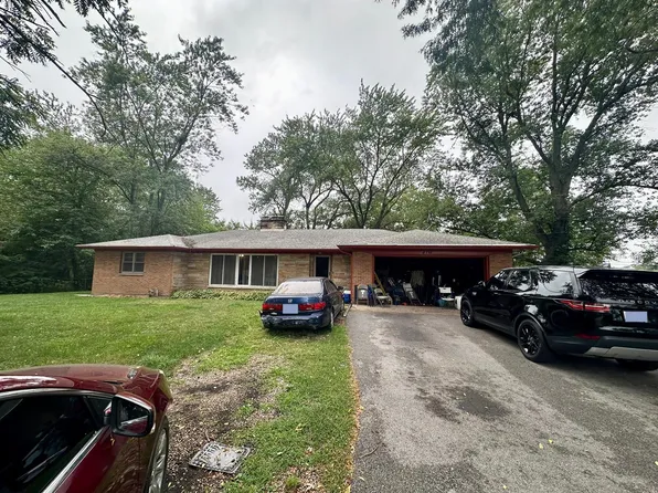 8112 Lincoln St, Merrillville, IN 46410