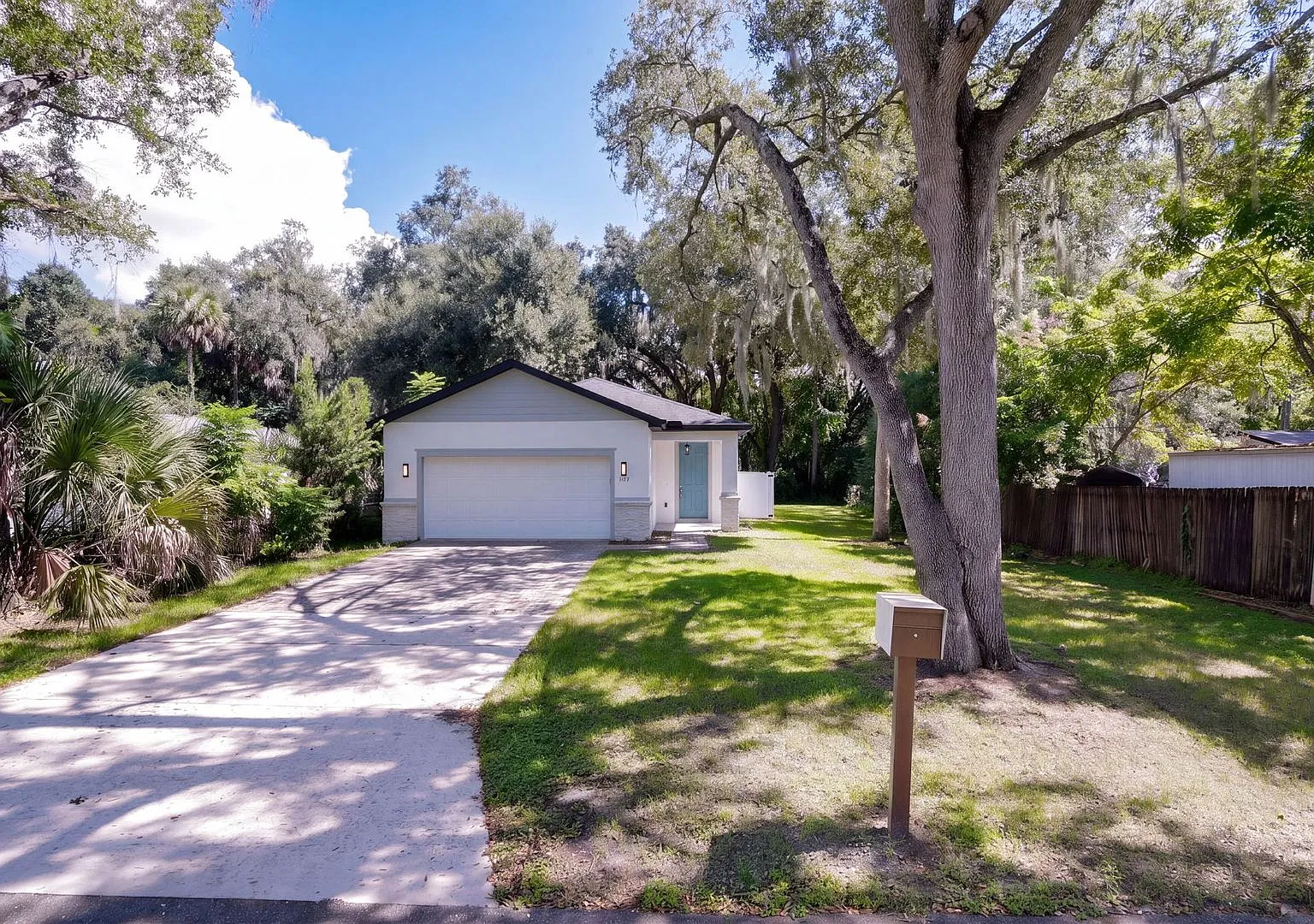 Welcome to 1331 Hickory Ave! — Photo 2