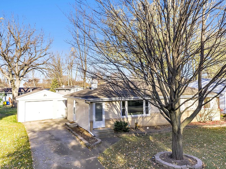 1st image of 1562 Forest Glen Dr