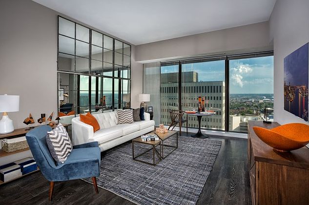 Dramatic one bedroom apartment home