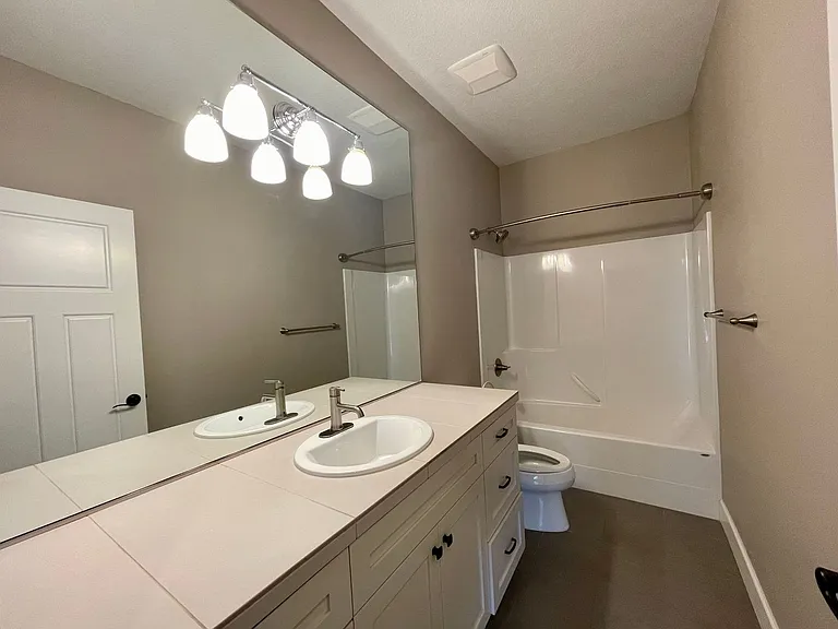 2120 SW Dolph Ct — Photo 13