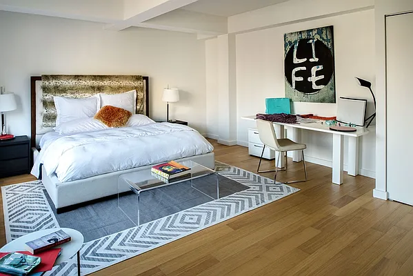 Rented by The Moinian Group | media 22