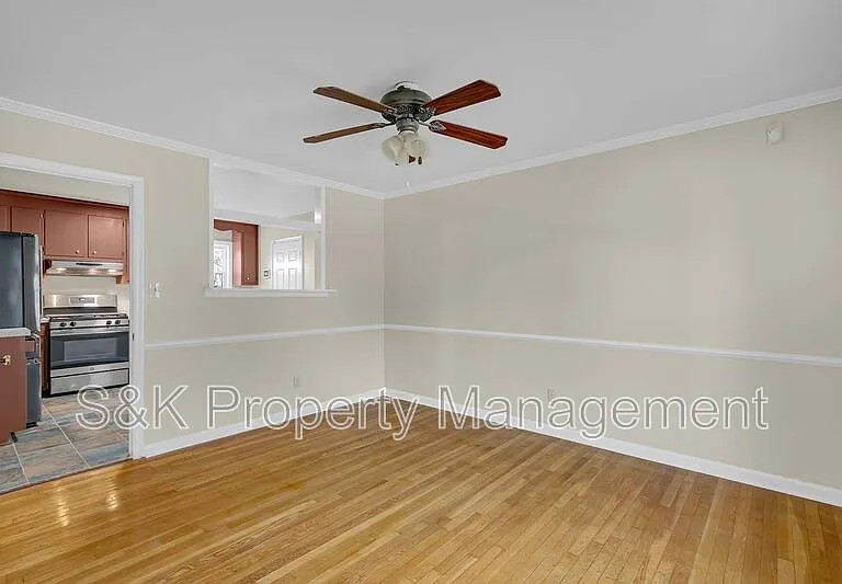 350 Hughes Dr — Photo 14