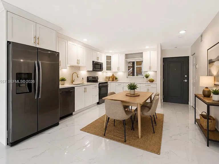 7920 Camino Real #109 — Photo 2
