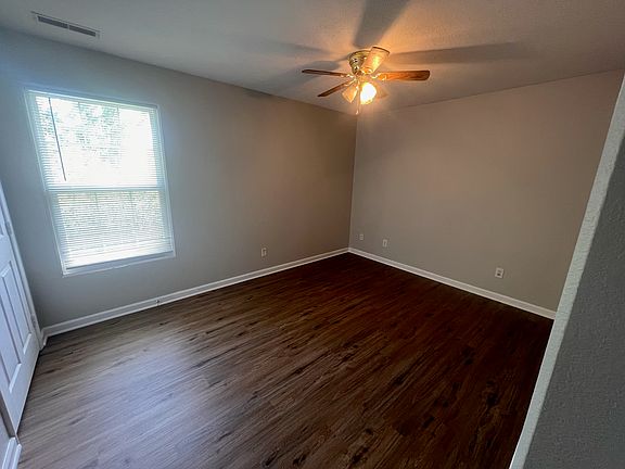 2nd image of 1211 Vest Dr #1211