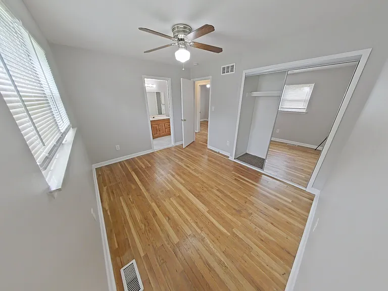 13806 Hartill Ave — Photo 5