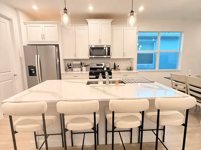 13462 SW Bally Dr — Photo 3