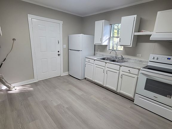 5th image of 1647 S Saint Andrews St #2