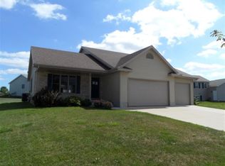 497 Dahl Dr, Deforest, WI 53532