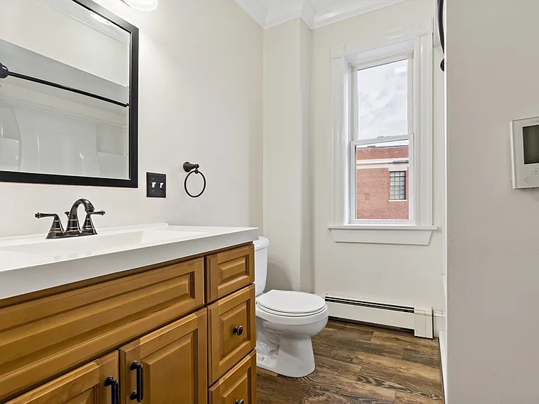 75 Washington St #2 — Photo 9