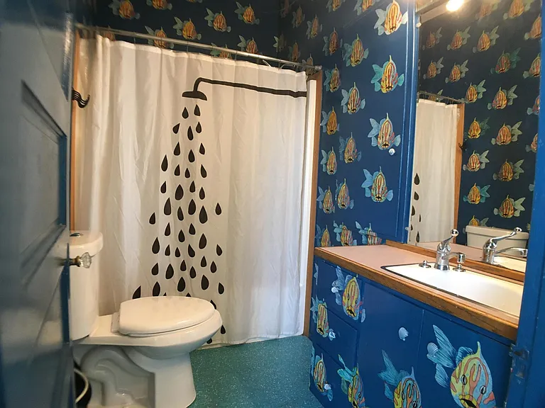 Main floor bathroom