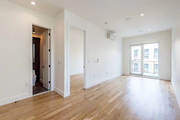 Rented by Nooklyn NYC LLC | media 89