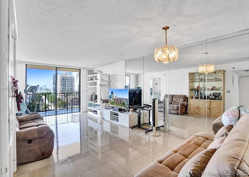 1st image of 210 174th St APT 1014